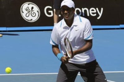 Bhupathi-Knowles in pre-quarters of French Open