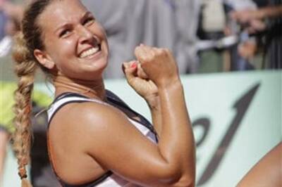 Sharapova loses to Cibulkova, but wins crowd