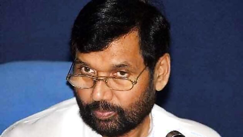 Paswan forecasts fall of Nitish's government in mid-term poll in Bihar