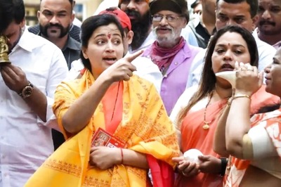 Will Approach PM Modi Against Our 'Ill-treatment' by Maha Authorities, Say Rana Couple