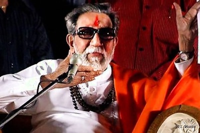 I am not on ventilator, says Bal Thackeray