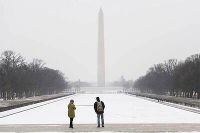 'Bomb Cyclone' Pounds Northeastern US, Causes Travel Chaos