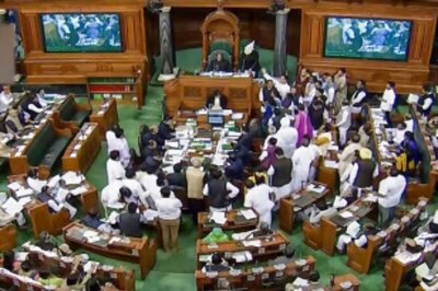 Congress, DMK, NCP Members Walk Out from Lok Sabha Amid Debate over Official Language