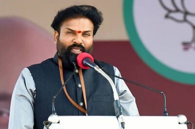 Karnataka Minister Sriramulu Distances Himself from Aide After Arrest for Misusing CM's Son's Name