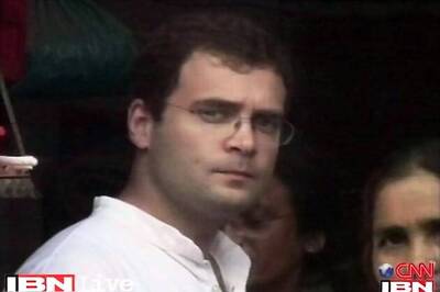 Akhilesh bats for Rahul's larger role in Cong