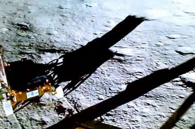 Chandrayaan-3: Pragyan Rover Confirms Sulphur's Presence on Moon's Surface; Hunt On for Hydrogen