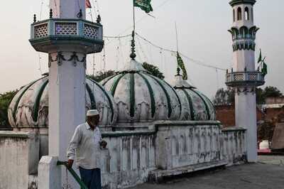 Azaan Row: MNS Tries to Install Speakers Playing Hanuman Chalisa; Stress on Decibel Levels in K'taka