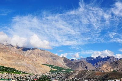 Discover Festive Bliss: Unveiling Exquisite Christmas and New Year's Retreats