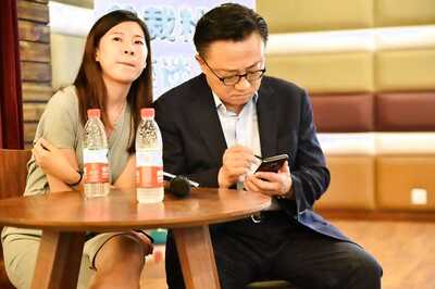 Samsung Mobile CEO DJ Koh Spotted Using Galaxy Note 9 Ahead of August 9 Global Launch