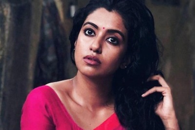 'Barathi Kannamma' Lead Actor Roshni Haripriyan Leaves Show After Bagging Film: Report