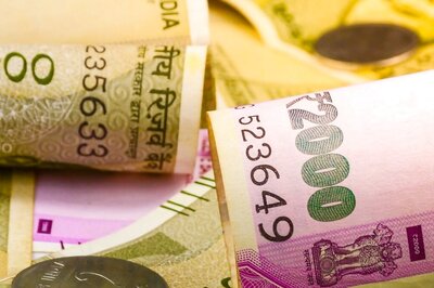 Rupee Falls 11 Paise to Close at All-time Low of 83.62 Against US Dollar