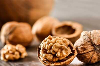 4 Surprising Health Benefits of Walnuts