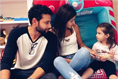 Ananya Panday, Siddhant Chaturvedi Share Adorable Pics with Karan Johar's Kids Yash and Roohi