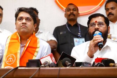 Sena Distri-Bhushan: Son Boards Shinde Express, Subhash Desai Says ‘Won't Impact Uddhav Camp'