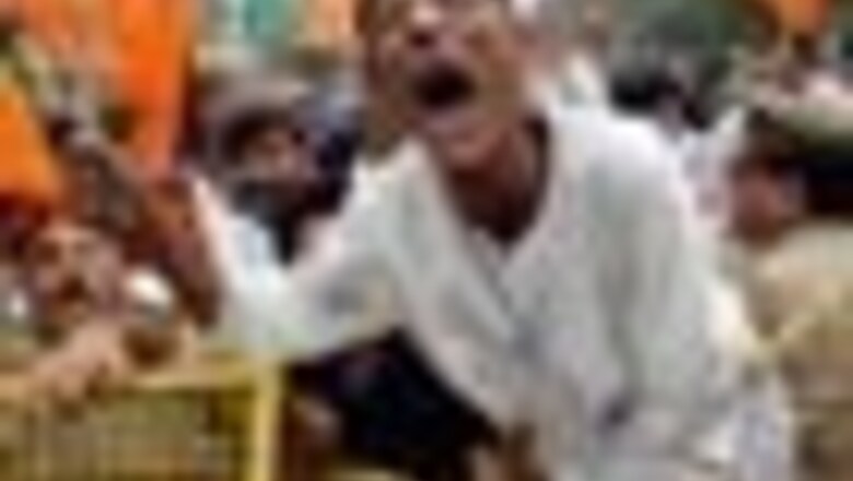 In Pics: Traders tirade in Delhi