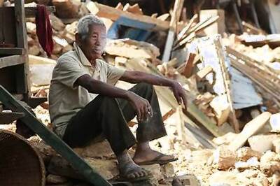 An elderly Nepali villager, and memories of the 1934 quake