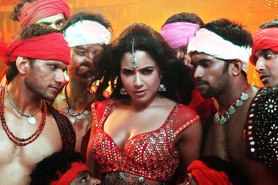 Item song has a capacity to push a film: Sameera