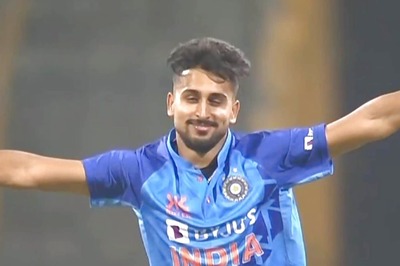 WATCH: Umran Malik Unleashes 155kph Delivery to Dismiss Sri Lanka Captain Dasun Shanaka in Series Opener