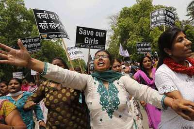 Delhi minor rape: Activists protest near India Gate
