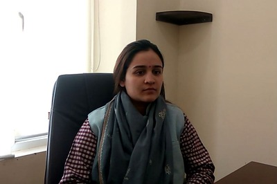 Mulayam Singh Yadav's Younger Daughter-in-law Bats in Favour of NRC, Diverges from Party Line