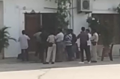 IT Dept Seizes Huge Quantities of Currency Notes from TMC MLA's Offices, Residences