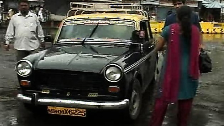 Taxi fare raised by Rs 2 in Mumbai