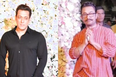 Salman Khan Loans His Iconic Bracelet To Aamir Khan on Eid But He Returns Bhai's Lucky Charm; Watch