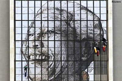 Nelson Mandela getting better but condition remains serious