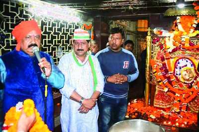 ‘Muslim Hardliner’ Arif Masood is Congress’ New Minority Face in Saffron Citadel MP