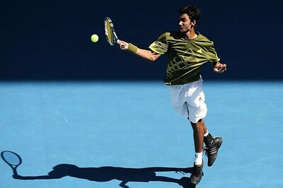 Yuki, Bhupathi advance; Divij ousted from Australian Open
