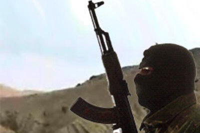 Nepal Maoists free hostage after a month