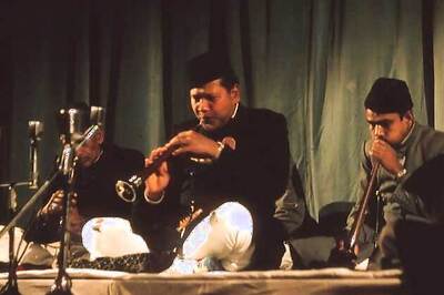 Whoever wins from Varanasi should build a tomb for Bismillah Khan, demands family