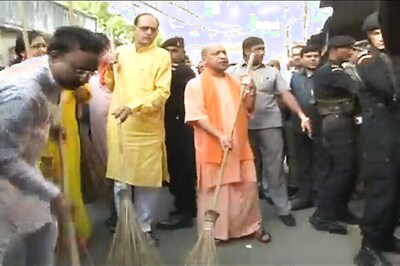After UP's Poor Show on Swachh Index, Yogi Adityanath Picks up the Broom