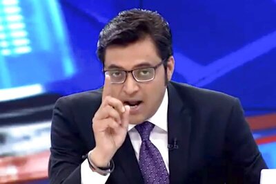 Arnab Goswami Arrest: BJP Calls Move 'Attack on Press Freedom', Congress Dubs Criticism 'Selective Outrage'
