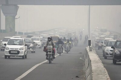 Poor Visibility and Low Temperature Engulf North India