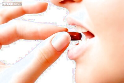 Indian pharmacologist charged with smuggling fake drugs