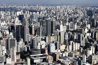 Brazil's Fiscal Fragility Stokes Funding Fears, Despite Record Low Rates
