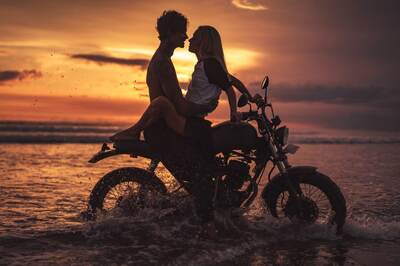 Kiss Day 2024: History, Significance, and Celebration of This Love Day in Valentine's Week!