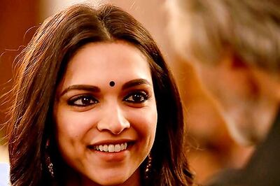 IBNLive Movie Awards: Deepika Padukone wins Best Actress 2015 for 'Piku'