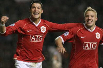 ManU rout Roma, enter UEFA semis