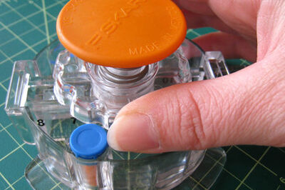 How to Use a Fiskars Circle Cutter