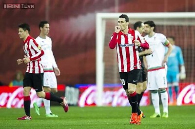 Aritz Aduriz nets three in Athletic Bilbao's 4-0 rout of Granada