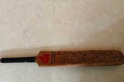 Reddit User Discovers Dad's Priceless Bat Signed By India's 1983 World Cup Winning Team
