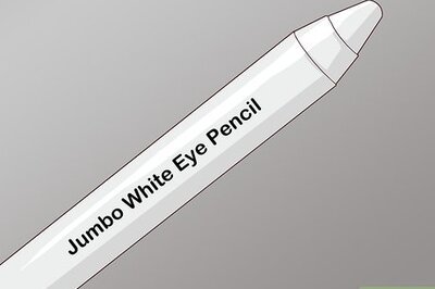 How to Dye Your Eyebrows a Bright Color