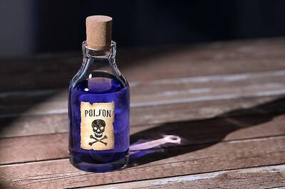 Class VII Girl Tries to Poison Entire School to Avenge Brother's Murder by Fellow Student