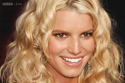 Nick Lachey not 'in contact at all' with Jessica Simpson