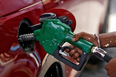 Petrol Cheaper In UP Than Delhi, Noida Pumps Doing Brisk Business
