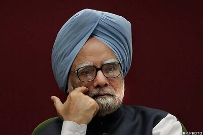 Manmohan Singh should answer nation, says Left