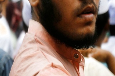 Four Barbers Detained in Pak for Styling Customers' Beards in Un-Islamic Way: Report