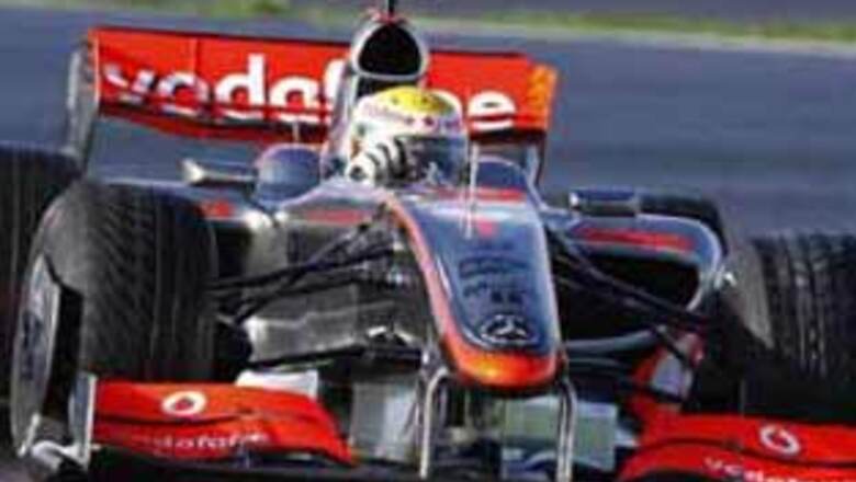 Female escorts to boost Singapore F1 race business